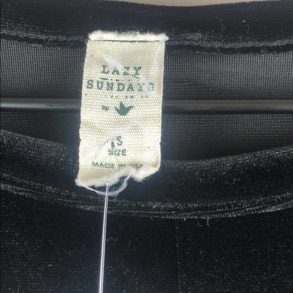 Lazy Sundays Black Velvet Knot Front Top (S) - Picture 4 of 6